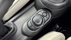 MINI Hatchback 1.5 Cooper Exclusive 5dr Auto Petrol Hatchback